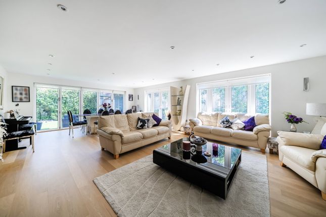 16, Elstree Road, Bushey photo 4