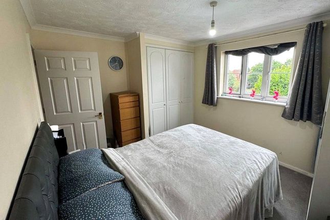 26, Hazel Road, Alton photo 5