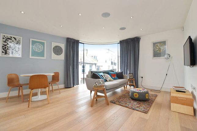 2-bed flat on Flat 2, 9, Regent Street, London, £550,000