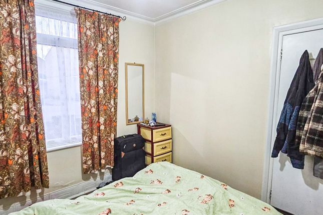 7 Exning Road,, Canning Town, London photo 4