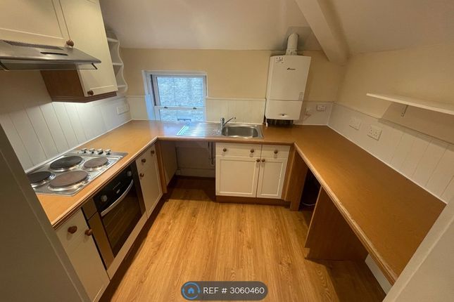 Flat, Victoria Court Church Street, Cirencester photo 3