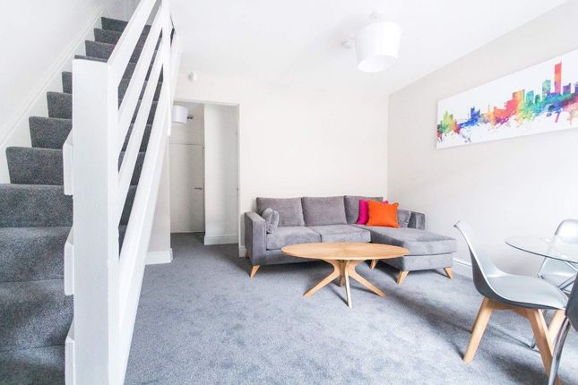 28, Lyndhurst Street, Salford photo 2