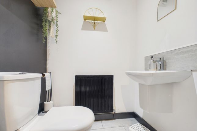 52 Churchill Rise, -, Burstwick photo 4