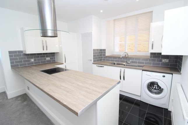 Flat to rent in Thorndon Hall, Thorndon Park
