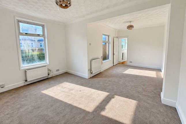 1, Woodstock Road, Gosport photo 3