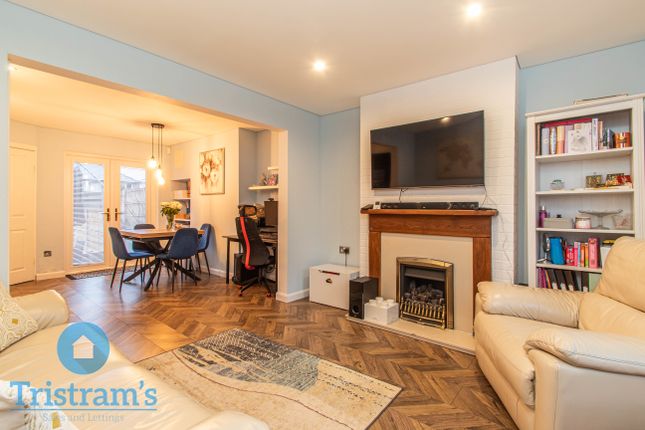 12, Newton Drive, Nottingham photo 3