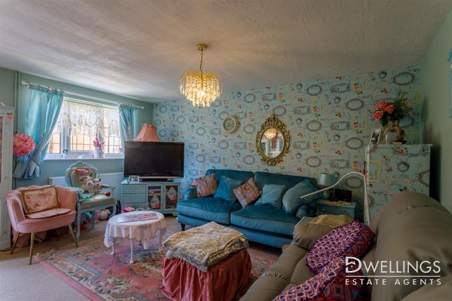 7, Lordswell Road, Burton-On-Trent photo 3
