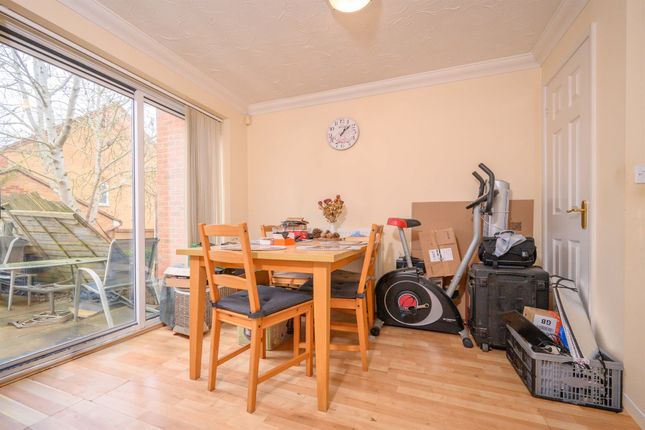 7, Tailby Avenue, Kettering photo 4