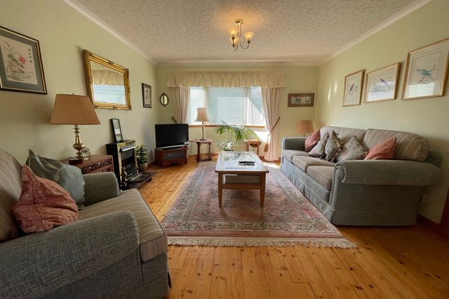 52 Mannachie Grove, Forres photo 2
