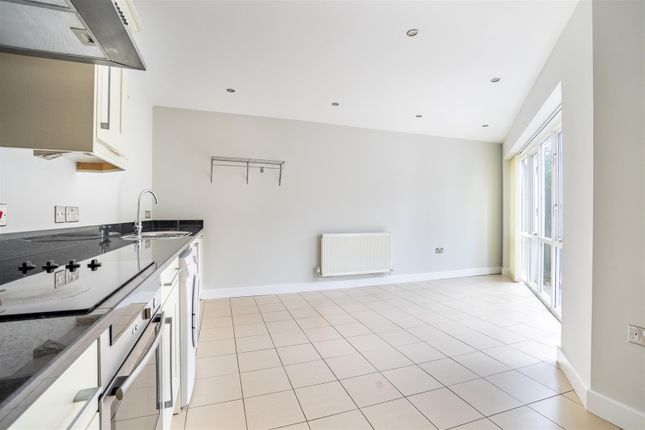 2, Olivias Court, Off Tadcaster Road photo 4