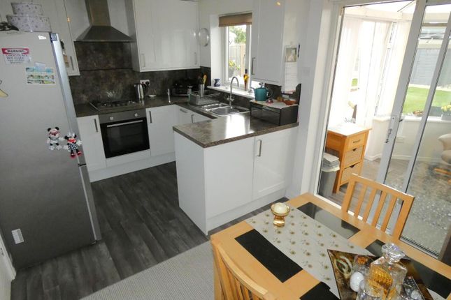 16, Folkestone Close, Preston photo 4