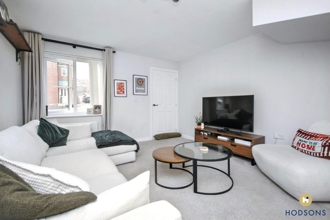 76, Rhubarb Hill, Wakefield photo 2