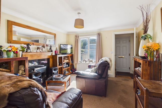 8 Lychgate Park, Crediton photo 3
