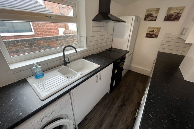 Broomfield Terrace, Leeds photo 3