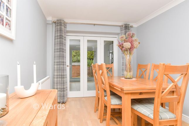 59, Valley View, Greenhithe photo 4