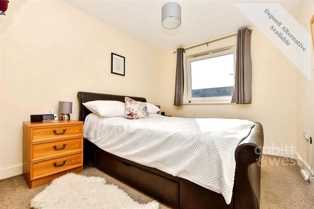 4, Nutfield Court, 26, Goodworth Road, Redhill photo 4