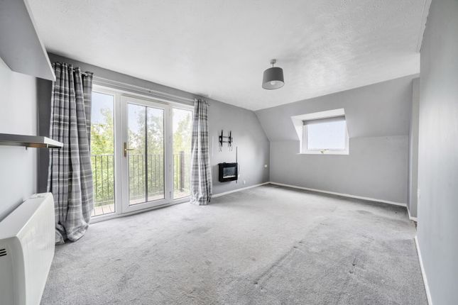 34, Ashridge Court, Berkshire photo 2