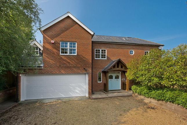 Thumbnail Detached house to rent in Northcroft Close, Englefield Green