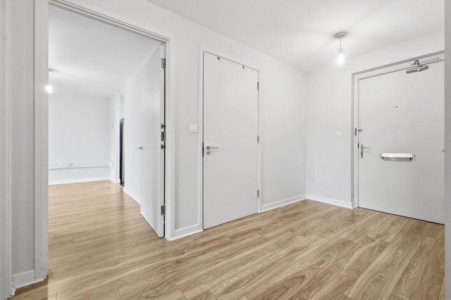 Burford Wharf Apartments, 3,Apartment 124, Cam Road, London photo 4