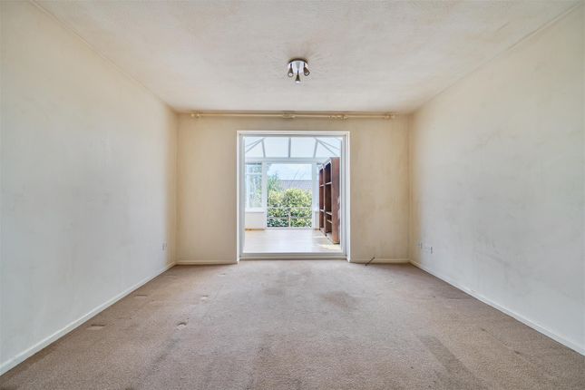 8, Biscombe Gardens, Saltash photo 3