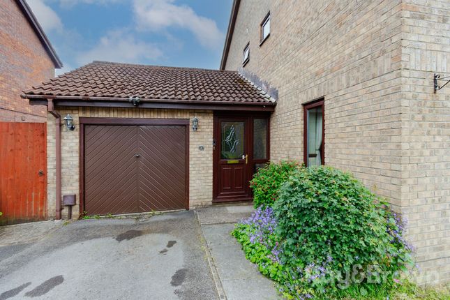 8 Rambler Close, Cardiff photo 4