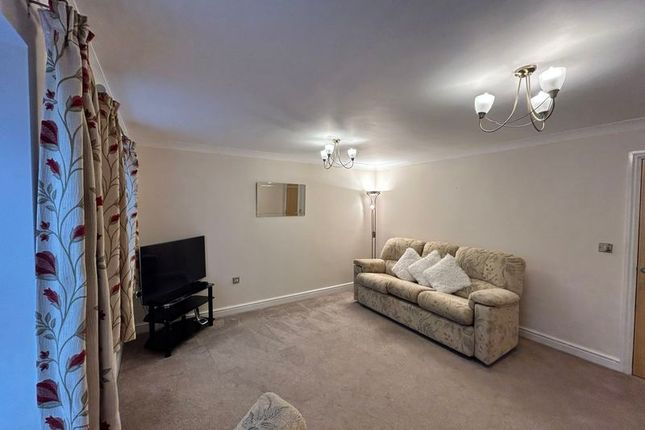 2, Cwrt Peris, Colwyn Crescent, Rhos on Sea photo 2