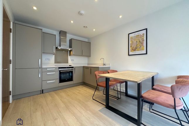 7 Observatory Court, Friern Barnet Road, London photo 3