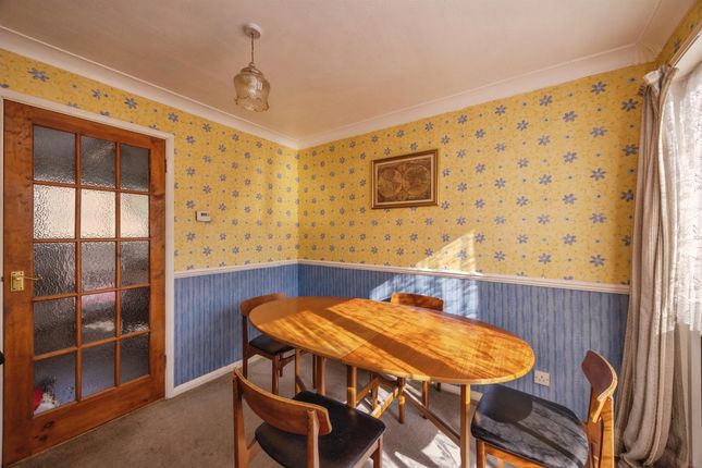 6, Curlew Gardens, Waterlooville photo 4