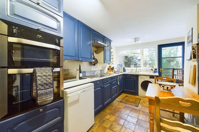 27 Coldwell Street, Matlock photo 3