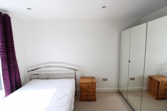 Flat for sale in West One Plaza One, Cavendish Street, Sheffield