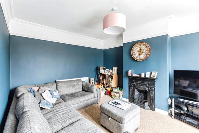 47, Marshalls Road, WELLINGBOROUGH photo 4