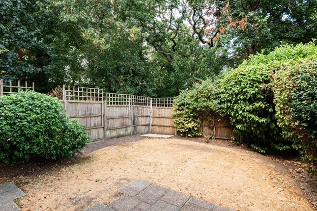 5, Guildown Avenue, Woodside Park photo 3