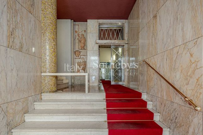 Apartment for sale in Viale Tunisia, Milano, Lombardia