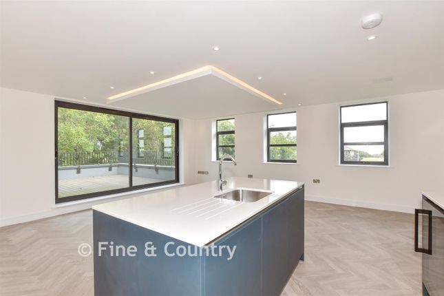 The Fairways, Convent Road, Broadstairs photo 4
