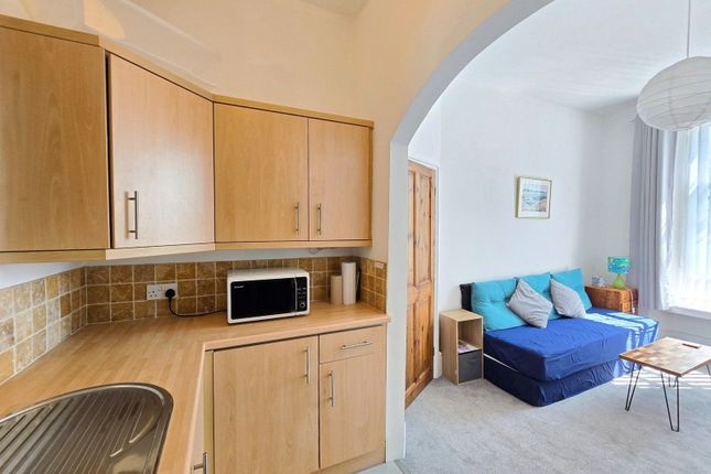 77,Flat 1, West Street, Tavistock photo 4