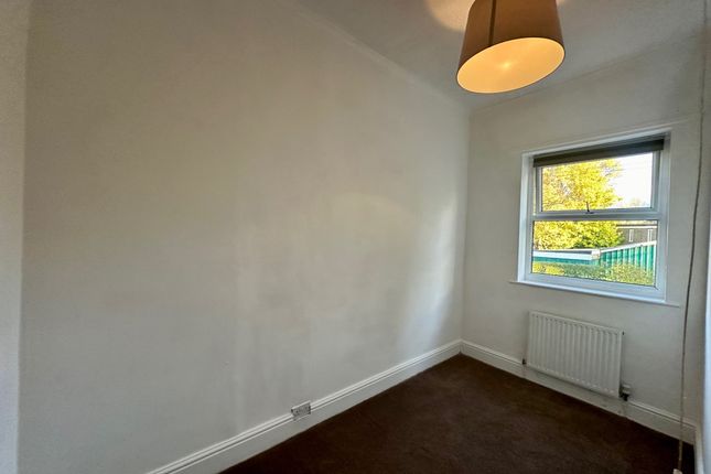 115, Dukinfield photo 5