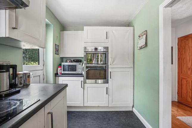 30 Wenlack Close, Uxbridge photo 4