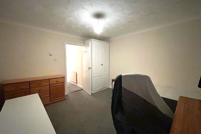 Flat 6, 63, Randolph House Randolph Road, Kent photo 3