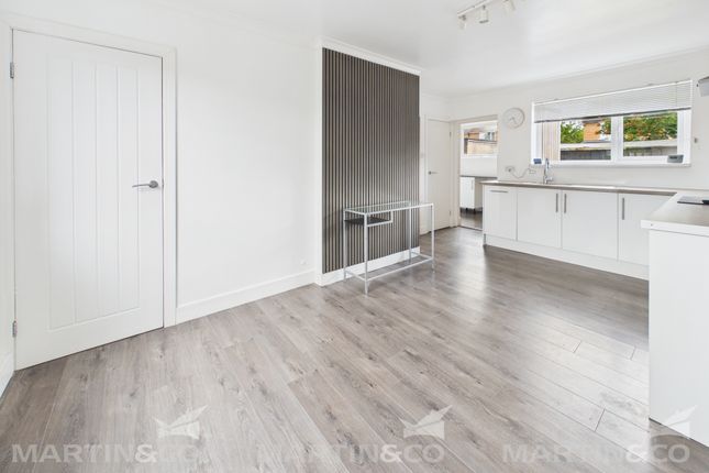 5, Glebe Road, Doncaster photo 4