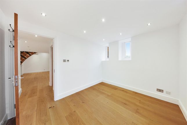 Flat 15, St. Michaels Court, Langdon Park photo 4