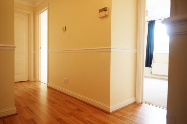 Knights Place, Redhill photo 4