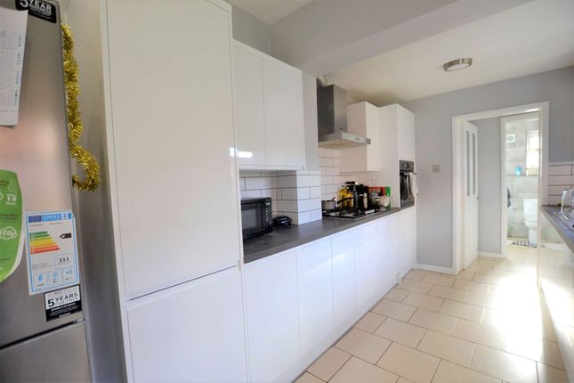 End terrace house to rent in Hanman Road, Gloucester, Gloucestershire