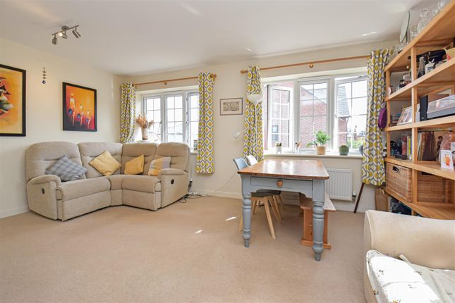 1, Pebblebed Close, Exeter photo 4