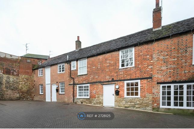 Studio flat on A Well St, Buckingham, £1,100/mo