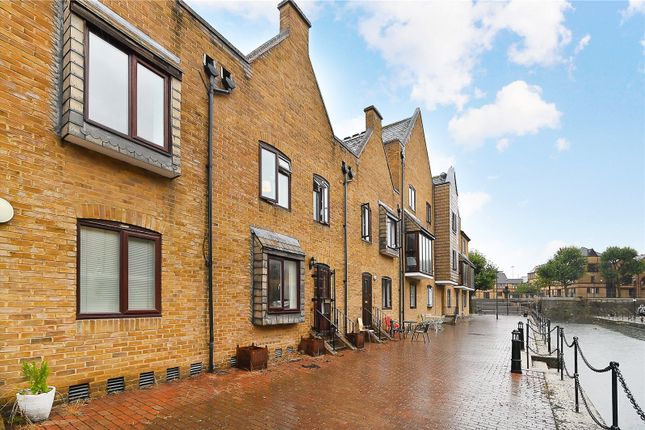 3-bed detached on Waterman Way, London, £950,000