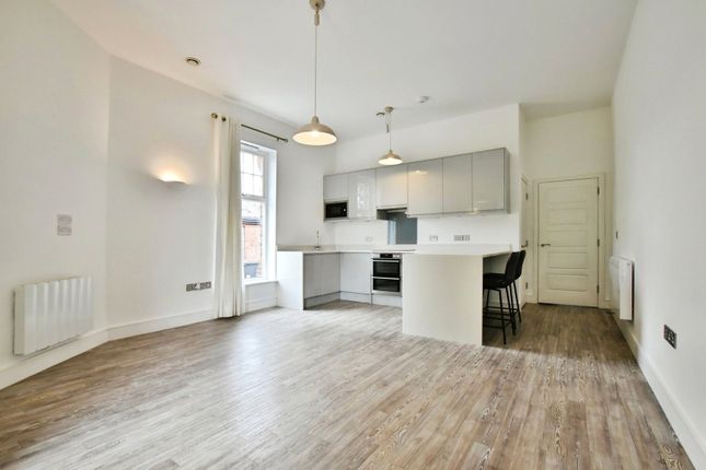 Apartment 3 Alderley Square,, X, Cheshire photo 2