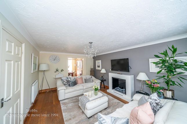 44, Meadowsweet Way, Wimblebury, Cannock photo 2