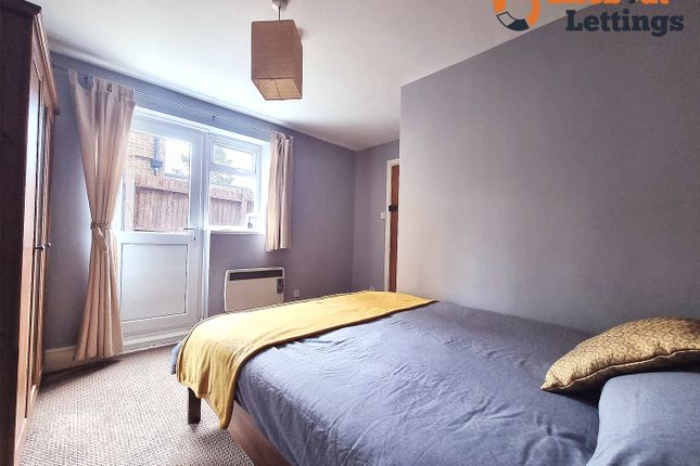 RM7 91BD, Beecholme Drive, Ashford, ASHFORD photo 2