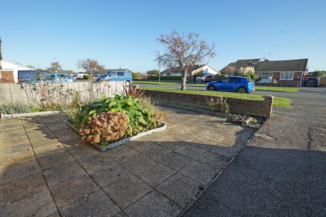 40, Highcroft Crescent, Bognor Regis photo 5
