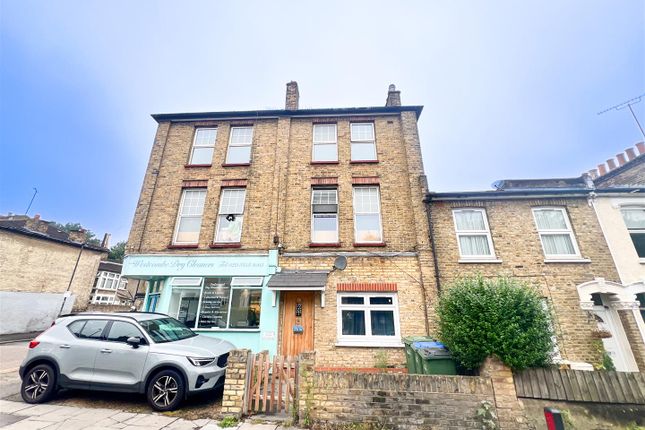 Maisonette to rent in Westcombe Hill, London